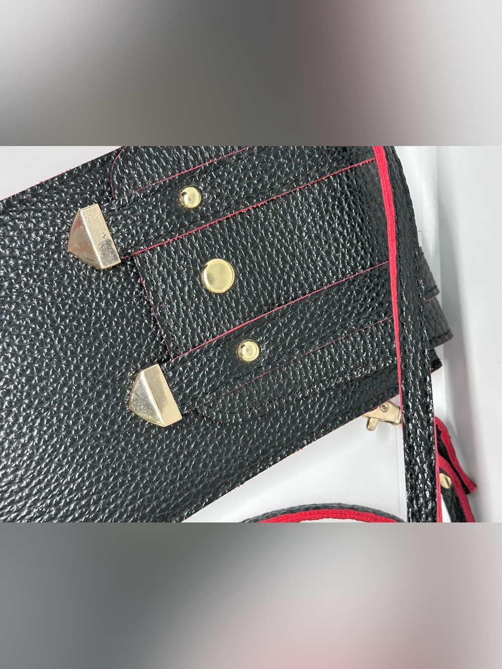 Mellow World Pebbled Vegan Leather Mini Cellphone Crossbody Bag